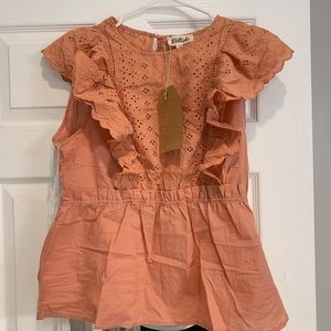 Cute peach top. NWT